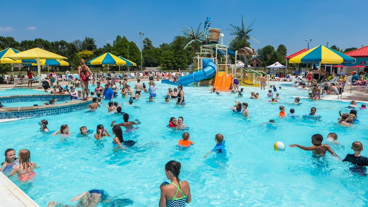 Calypso Cove Family Waterpark
The YMCA of Greater Louisville's Calypso Cove Family Waterpark, east of Lyndon, west of Anchorage hire 15-year-olds for non-lifeguard positions.