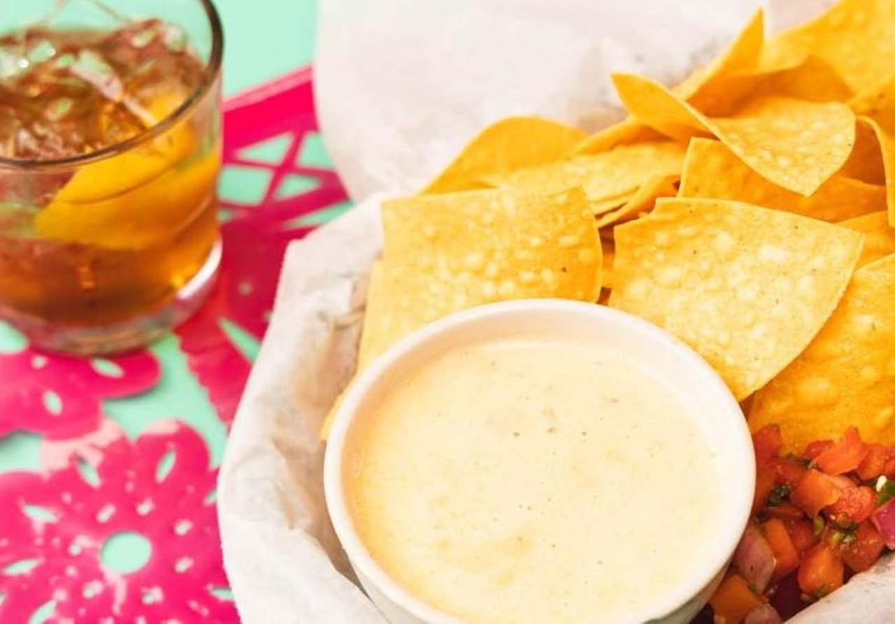 El Mundo Vegan Queso
1540 Frankfort Ave.Vegan queso? Oh yeah. It exists. Enjoy the vegetable-based, soy-free, gluten-free, nut-free vegan cheese dip with tomato, chipotle & green chiles. You can even add vegan chorizo!