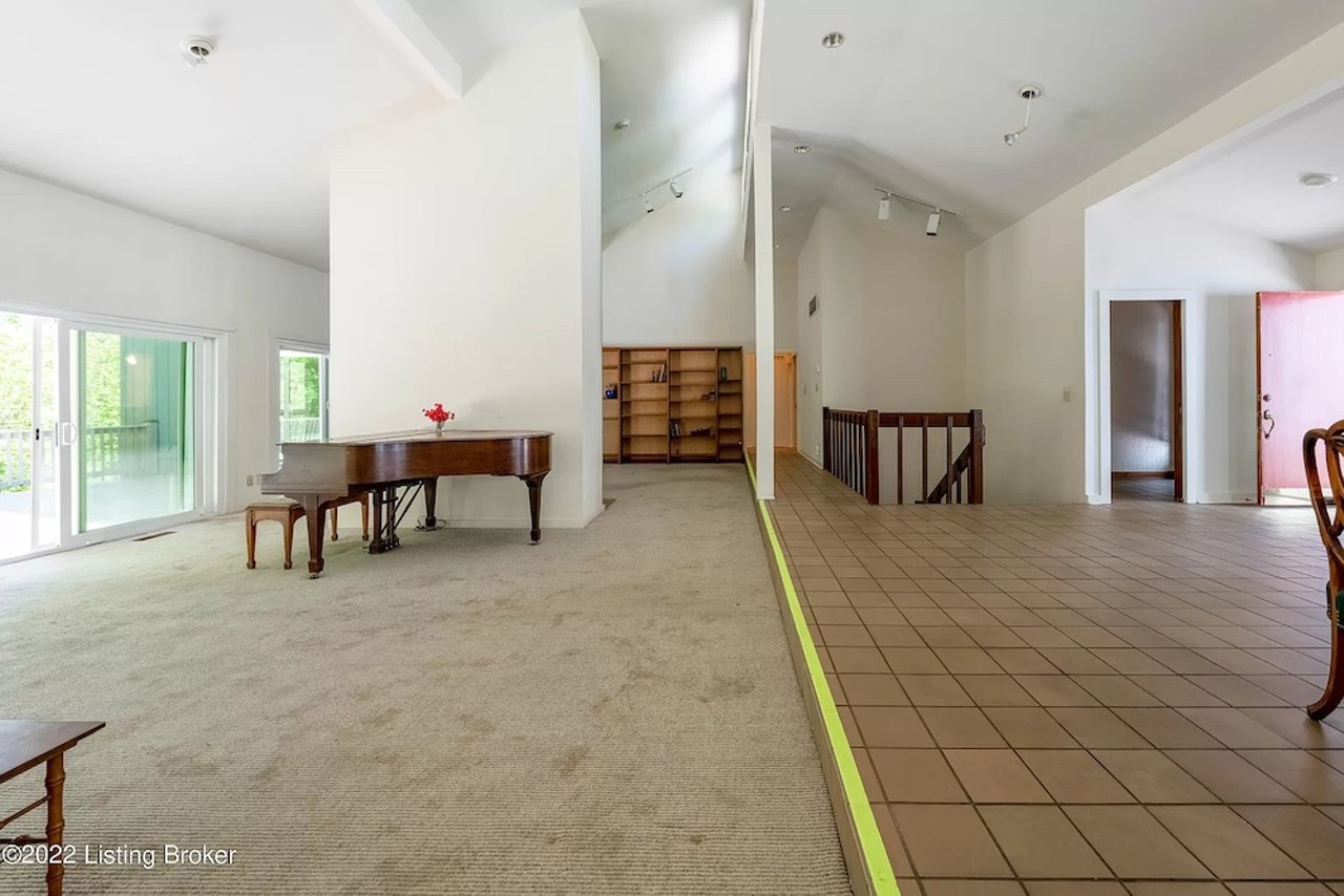 If You Buy this $500k &#145;70s Ranch in Louisville, You&#146;ll Get $20k to Redecorate it [PHOTOS]