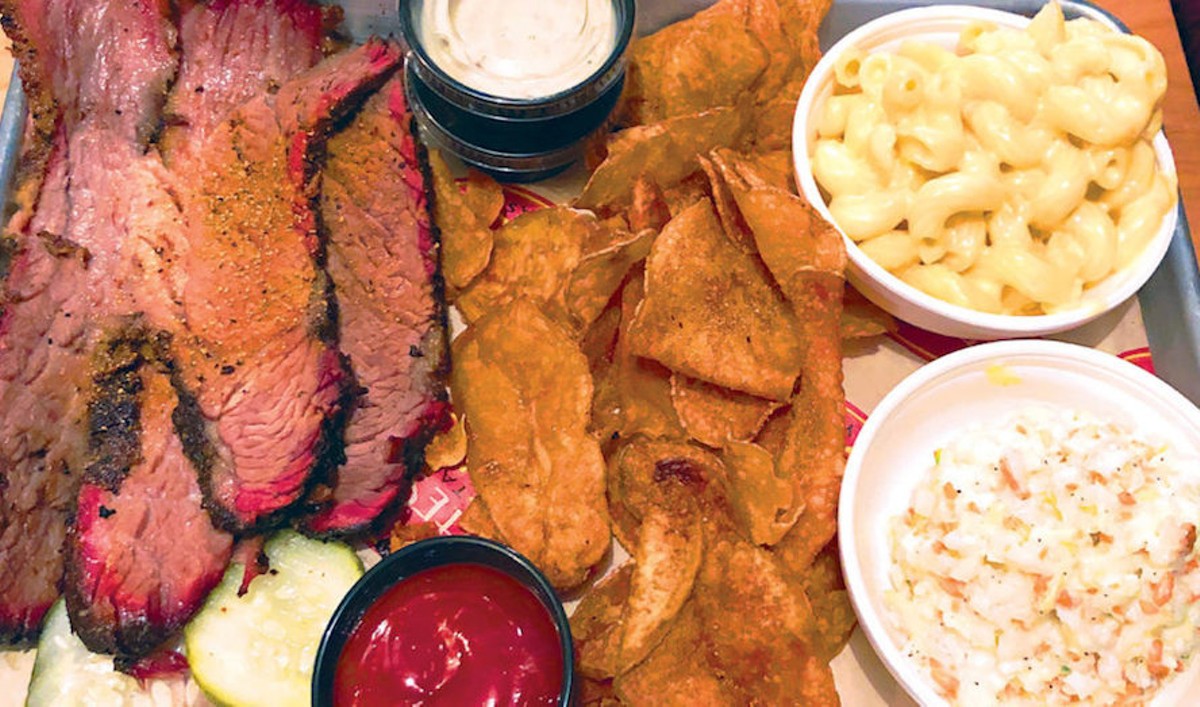 Joe&#146;s Older Than Dirt&#146;s brisket platter with slaw, mac-and-cheese, and house-made chips.