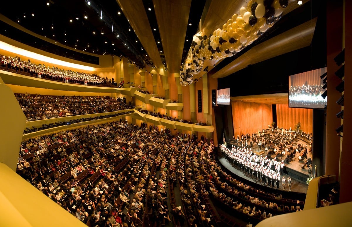 Louisville Orchestra has announced its newest three-year contract.