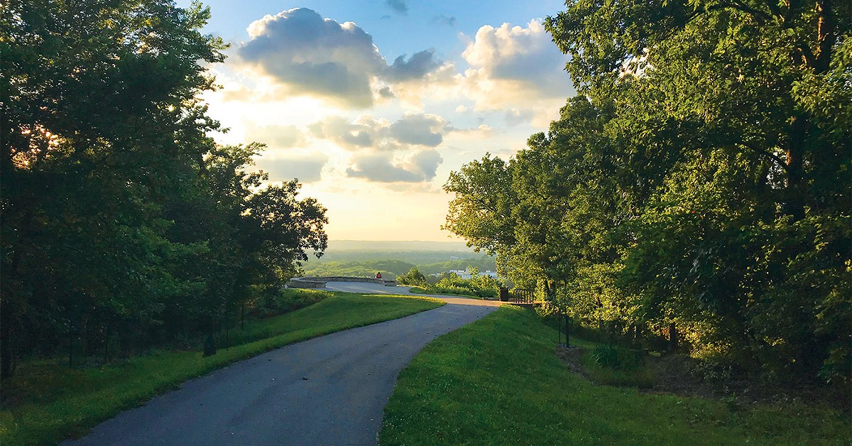 North Overlook in Iroquois Park.  |  Photo courtesy of the Olmsted Conservancy.