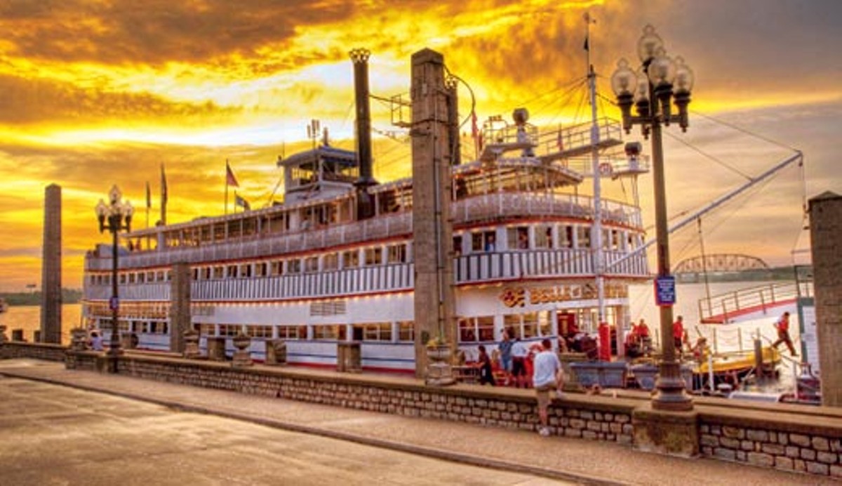 Summer: Cruises on the Belle of Louisville
