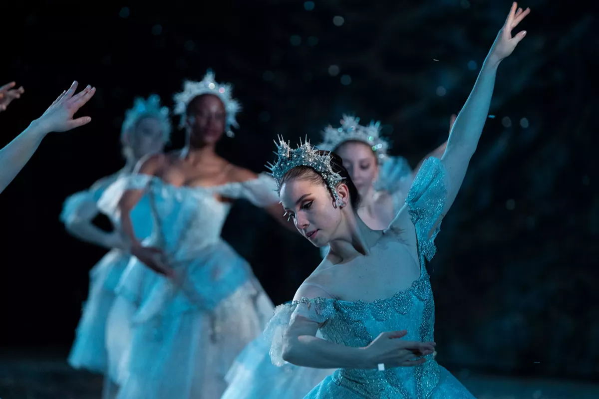The Louisville Ballet Sets The Holiday Mood With The Brown-Forman ...