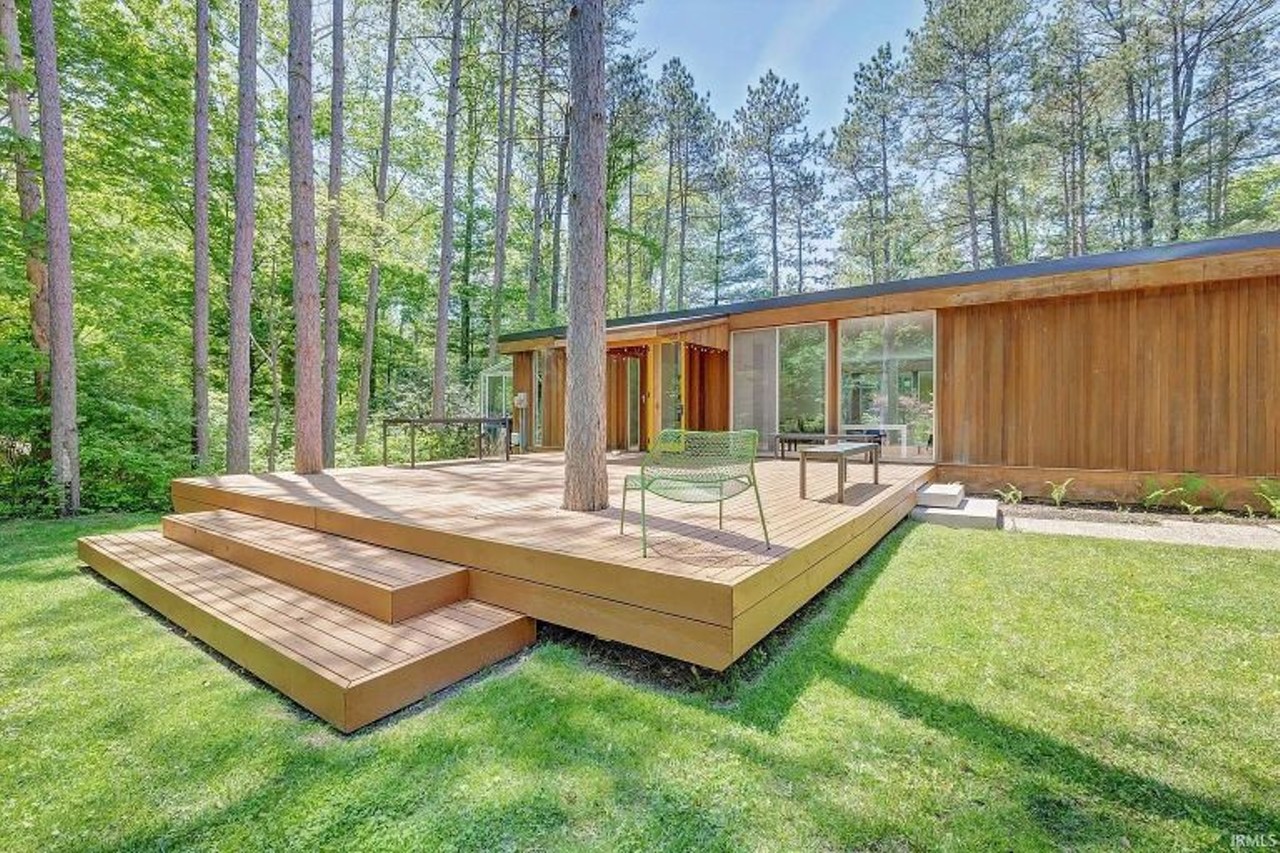 This Mid-Century Modern Home In Bloomington Was Designed By Earl R. Flansburgh And Offers Charm And Style