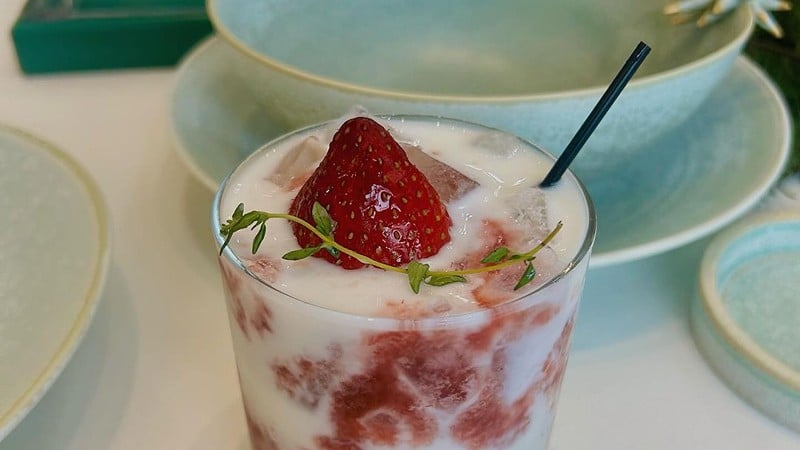 strawberry milk from KIWA