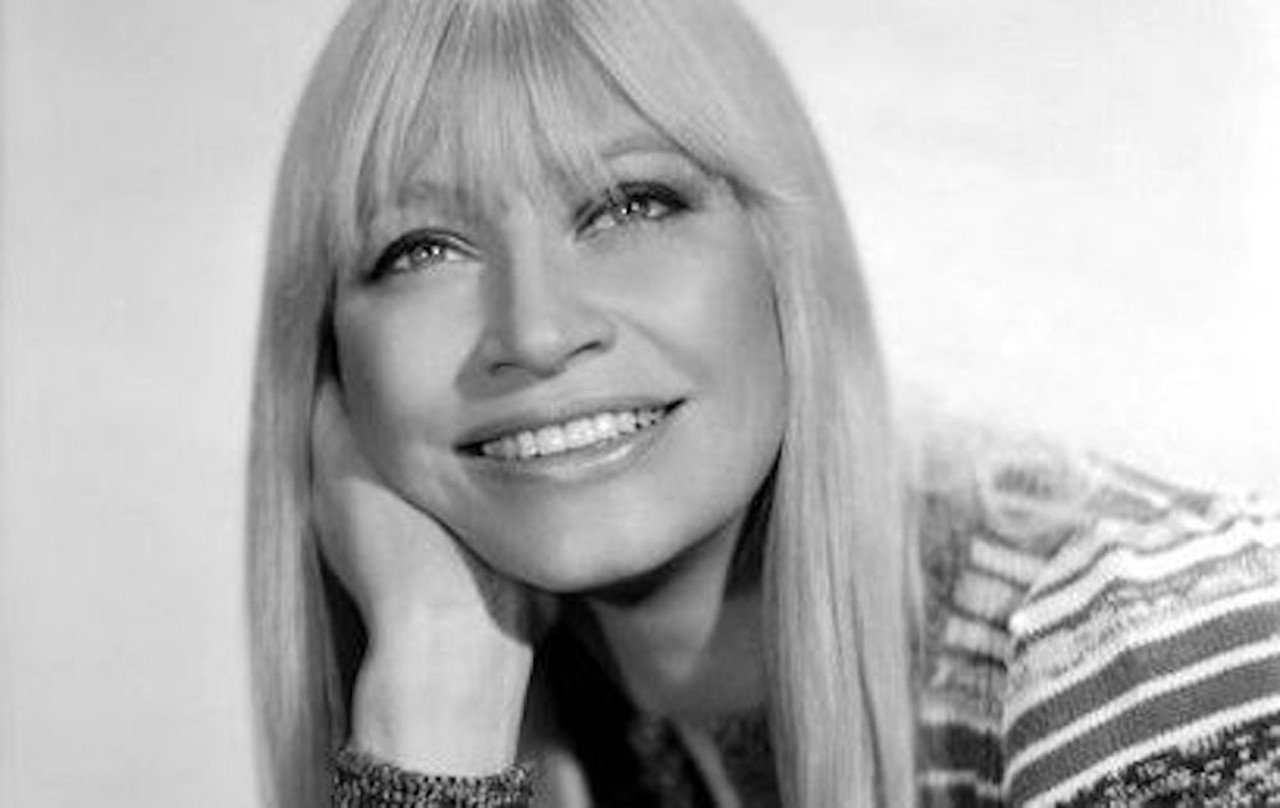 Mary Travers
Mary Travers was one-third of the popular &#145;60s folk group Peter, Paul and Mary, which performed hits such as &#147;Puff the Magic Dragon&#148; and a cover of &#147;Leaving on a Jet Plane.&#148; Travers was born in Louisville, Kentucky, but moved to Greenwich Village in New York City as a child with her family.
Photo via Wikimedia Commons 